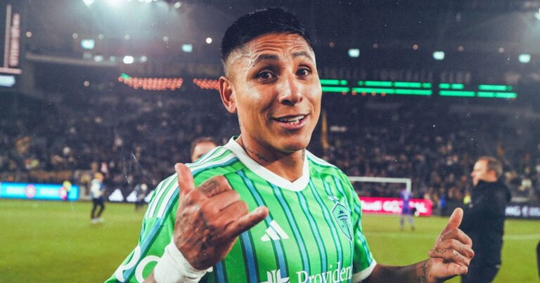 Raúl Ruidíaz fue despedido por Seattle Sounders y quedó libre para negociar con otros clubes: Llegará a Universitario en 2025?