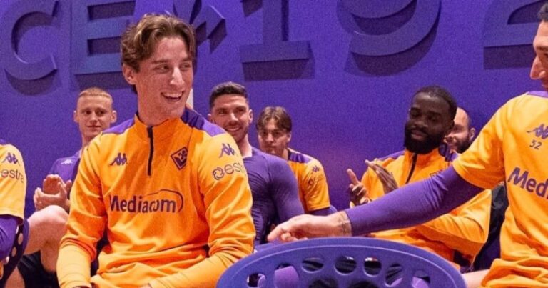 Buenas noticias: Edoardo Bove fue dado de alta y visitó el predio de la Fiorentina
