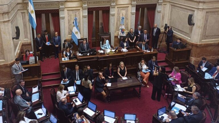 Escándalo: los senadores duplicarían sus dietas a partir de enero