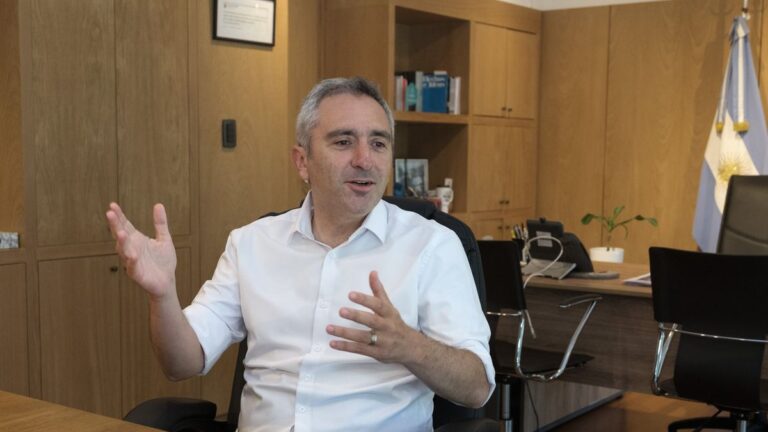 Andrés Larroque: «El peronismo tiene que ordenar sus contradicciones»