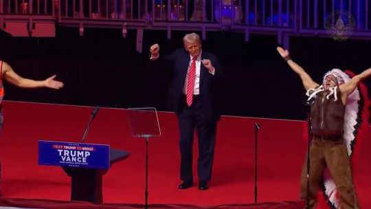 Donald Trump y «Y.M.C.A.»: cómo el tema de Village People pasó de himno gay a ícono del republicano