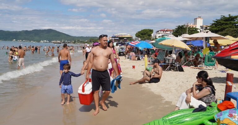 Argentinos en Brasil: a Florianópolis ya llegó el doble de turistas que el año pasado