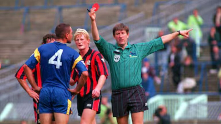 El jugador que brilló en la Premier League y hoy vive de la agricultura