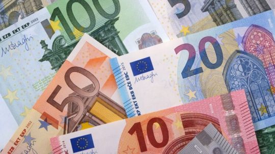 A cuánto cerró el euro blue hoy, lunes 17 de marzo de 2025
