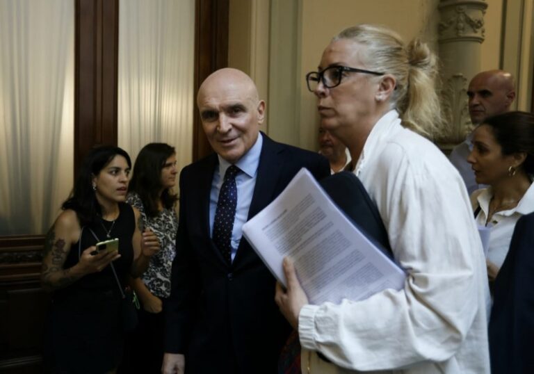 Espert recomendó que compren la cripto Libra y dice que le hackearon la cuenta