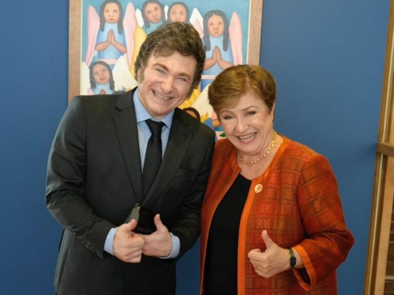 ChatPTS responde: por qué los acuerdos con el FMI siempre terminaron en desastres?