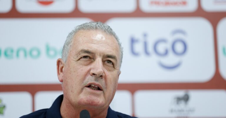 Alfaro, tras el triunfo de Paraguay contra Chile: «Es muy fuerte lo que estamos viviendo»