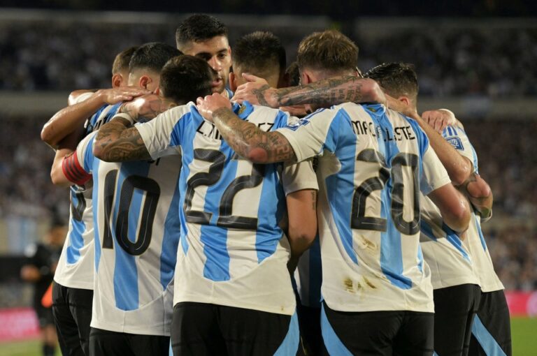 Argentina vsUruguay hoy por Eliminatorias Sudamericanas: horario, cómo verlo y formaciones
