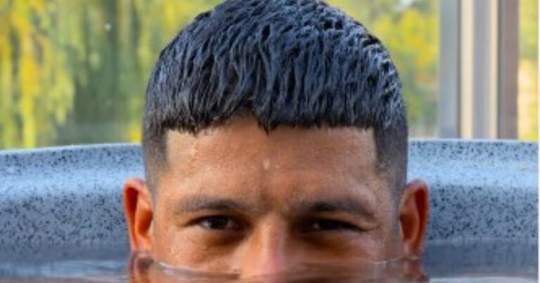 La extravagante técnica de recuperación que mostró Marcos Rojo en su casa