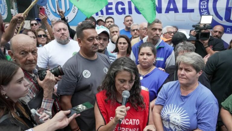 En Mendoza los gremios mostraron su descontento con el gobierno de Javier Milei