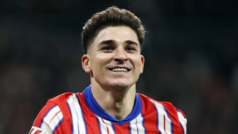 Atlético de Madrid va por un refuerzo de 100 millones para potenciar a Julián Álvarez
