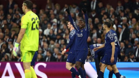 El Aston Villa de Dibu Martínez se acercó a la hazaña, pero PSG clasificó a semifinales