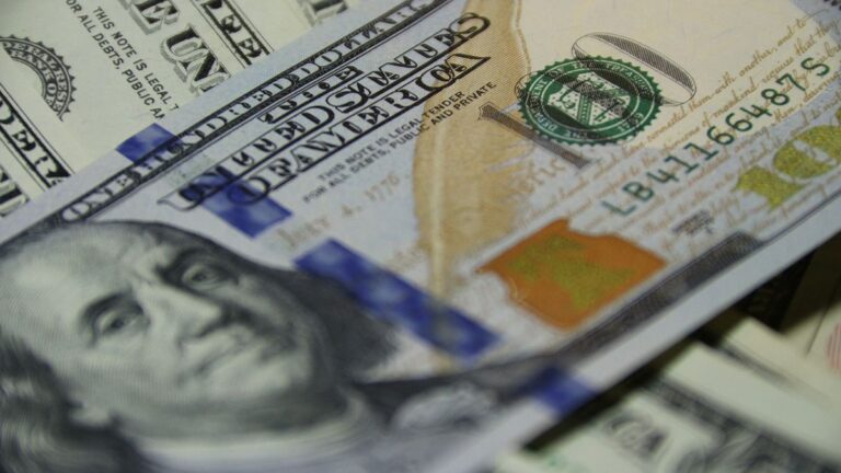 Dólar blue hoy minuto a minuto: a cuánto está este viernes 13 de junio