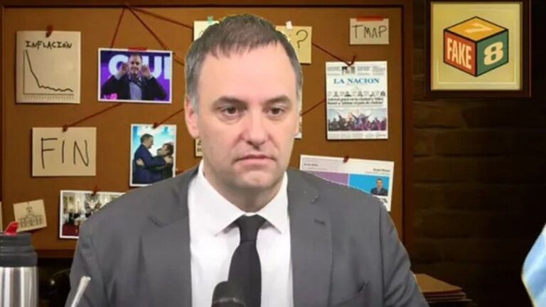 Manuel Adorni lanzó «Fake, 7, 8», su programa de streaming: de qué trata