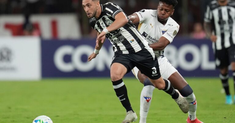 Central Córdoba (SdE) escribió otra página de su historia: goleó a Cerro Largo en Uruguay y chocará con Lanús por la Copa Sudamericana