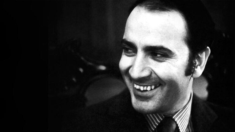 ChatPTS perfiles: quién fue Manuel Puig?