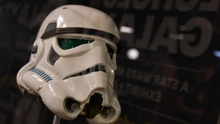 Subasta: un casco de Stormtrooper de la primera película de «Star Wars» se vendió por más de u$s250 mil
