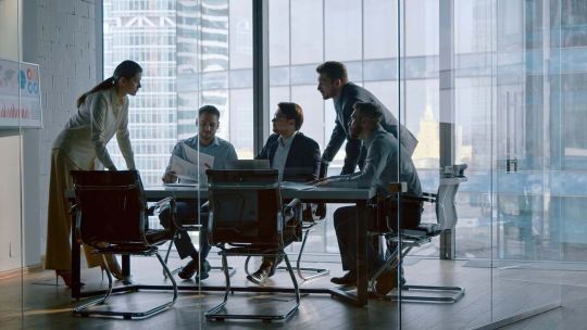 Empresas argentinas aceleran su bancarización digital, pero la brecha regional persiste