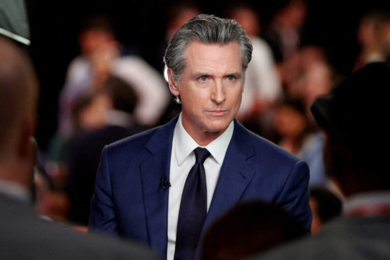 Newsom quiere redibujar los mapas electorales para ganarle a Trump en el Congreso