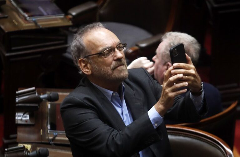 Fernando Iglesias comparaba a Meloni con Mussolini y ahora busca que Milei lo mande de embajador en Italia