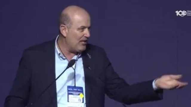 «La casta se defiende»: el tenso cruce entre Sturzenegger y el titular de la Cámara de Comercio