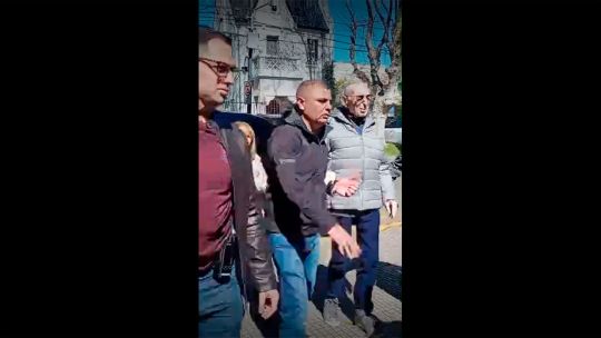 Norberto Milei llegó a votar en camioneta polarizada y con 13 custodios
