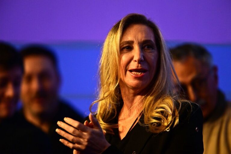 Ganó Karina: no hay cambios de gabinete y siguen los Menem