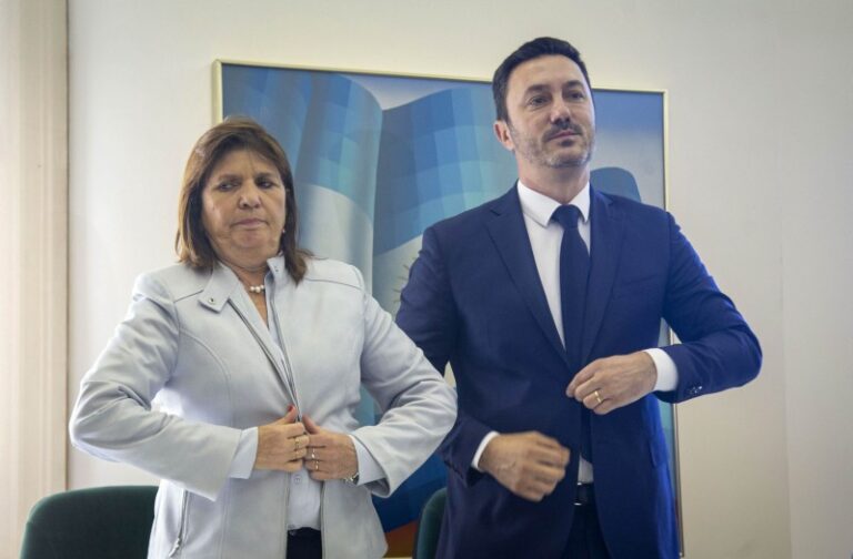 Los ministros Luis Petri y Patricia Bullrich llegan a Mendoza en modo campaña