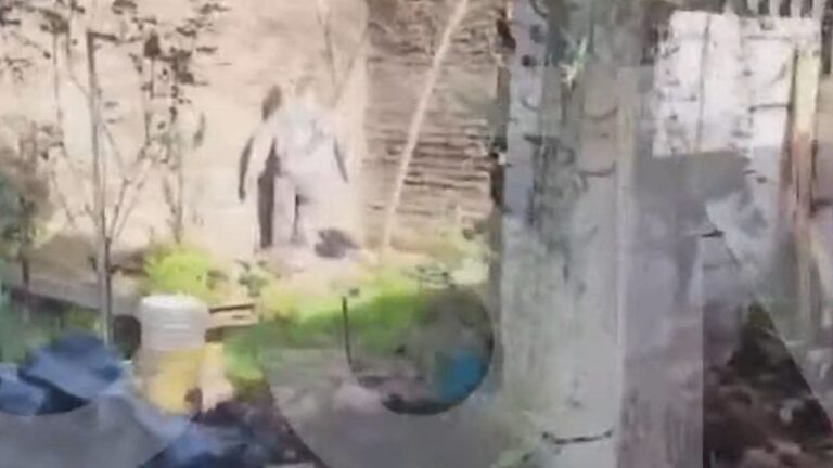 Así es por dentro la casa de Florencio Varela donde mataron a Brenda, Lara y Morena