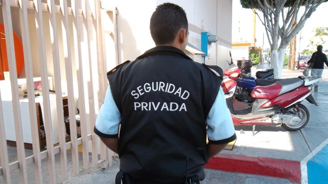 Empleado de seguridad privada: qué sueldo cobrará por lo trabajado en marzo 2026 con el aumento