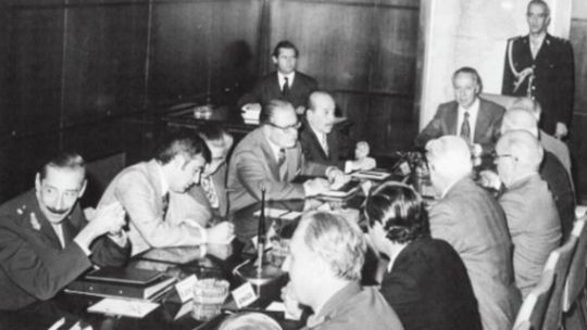 Los decretos de aniquilamiento: el origen legal del terror de la dictadura militar