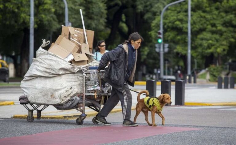 Gráfico estadístico del INDEC mostrando la evolución del índice de pobreza en Argentina