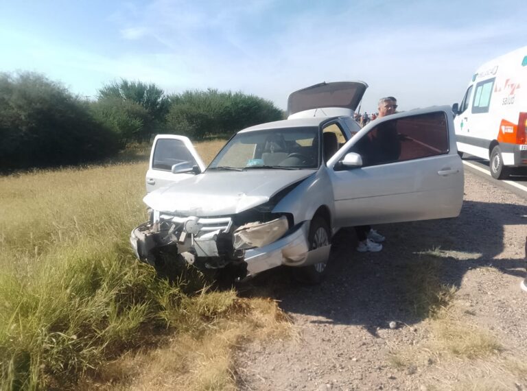 Accidente de tránsito en la Ruta Nacional 38, cerca del cruce con la Ruta Provincial 25, en La Rioja.