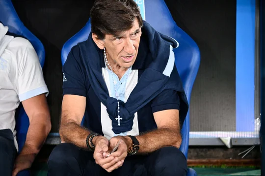 Gustavo Costas, director técnico de Racing Club, en conferencia de prensa.