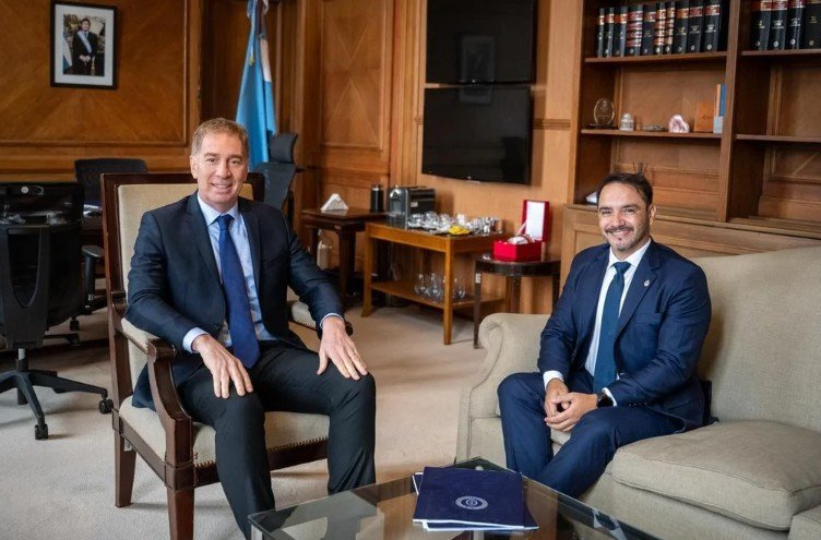 Diego Santilli, ministro del Interior, en su despacho.