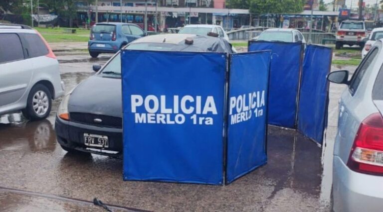 Ilustración genérica de un vehículo estacionado en una vía pública.