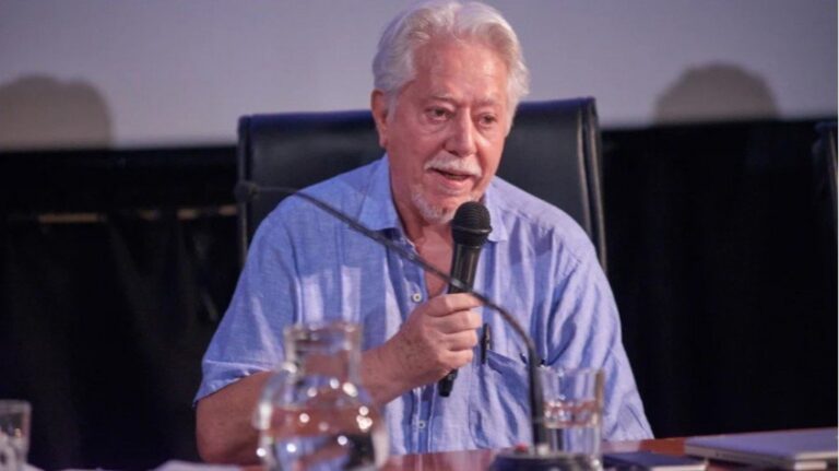 Retrato del director de cine argentino Luis Puenzo.