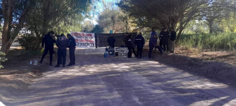 Vecinos de Guandacol realizan corte de ruta en Copiapó Norte