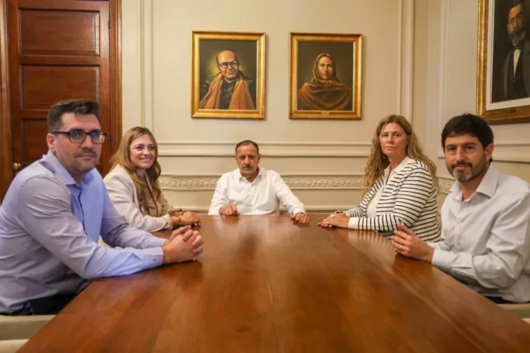 Delegación de La Rioja participa en la feria minera PDAC 2026 en Toronto, Canadá.