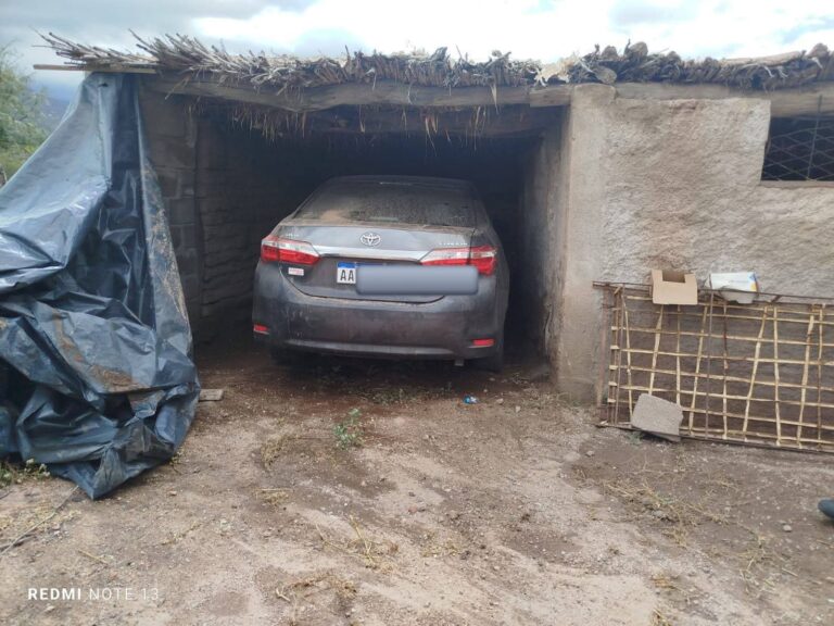 Vehículo involucrado en accidente de tránsito hallado en Pinchas, La Rioja