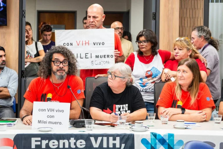 Legisladores y organizaciones sociales presentan proyecto de ley sobre emergencia en salud sexual.