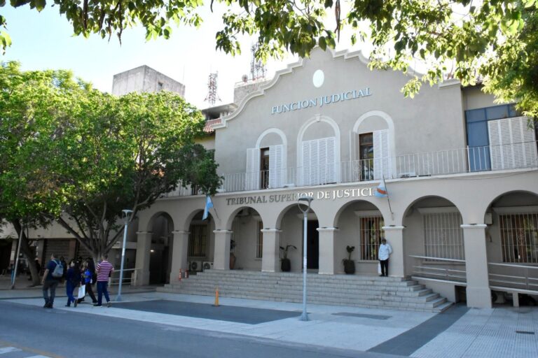 Edificio de tribunales de justicia en La Rioja