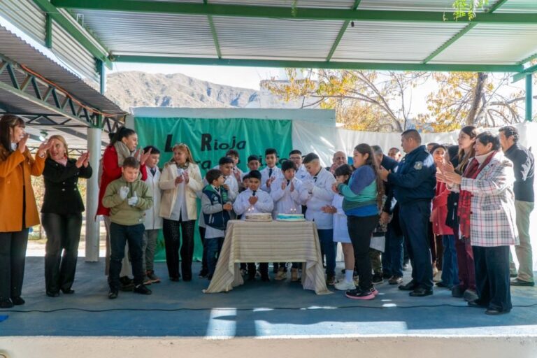 Acto por los 435 años de La Rioja en la Escuela N° 140 de Agua Blanca