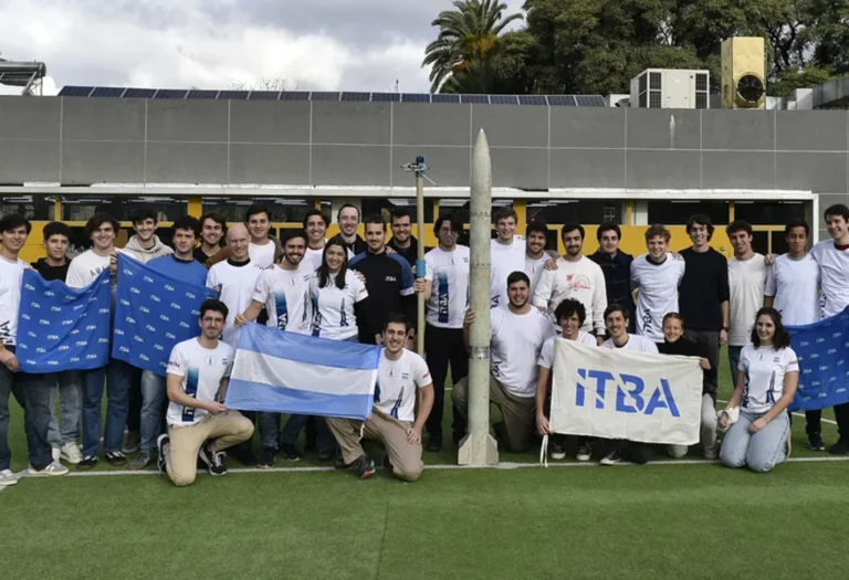 Cohete supersónico Aconcagua diseñado por estudiantes del ITBA