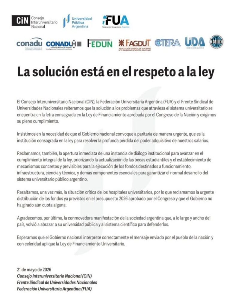 Movilización de estudiantes y docentes universitarios en defensa de la universidad pública