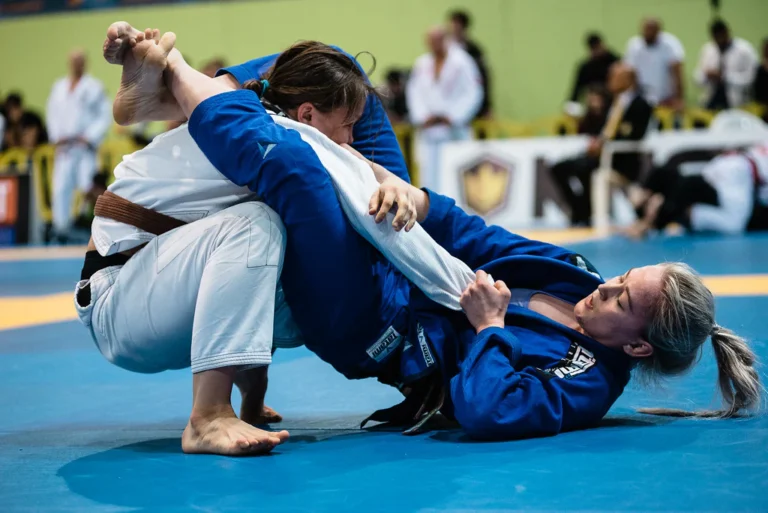 Encuentro regional de jiu-jitsu para principiantes en el Polideportivo Evita
