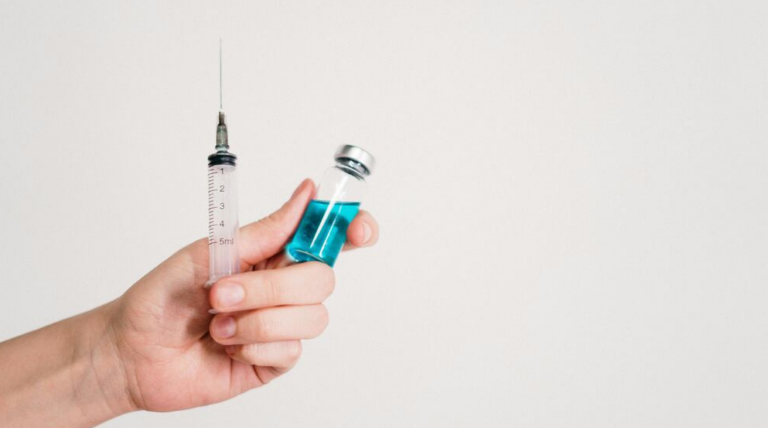 Médico en consulta de salud sexual en La Rioja