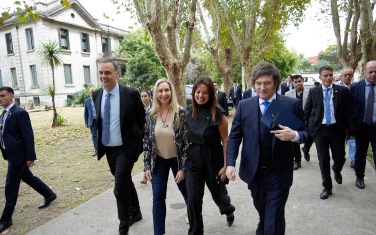 Reunión de Gabinete en Casa Rosada con Javier Milei y Manuel Adorni
