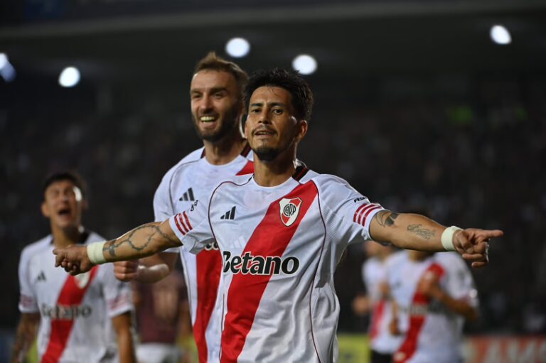 Jugadores de River Plate celebrando un gol ante Carabobo en la Copa Sudamericana
