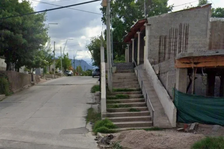 Vehículo detenido sobre avenida Oyola tras perder los frenos